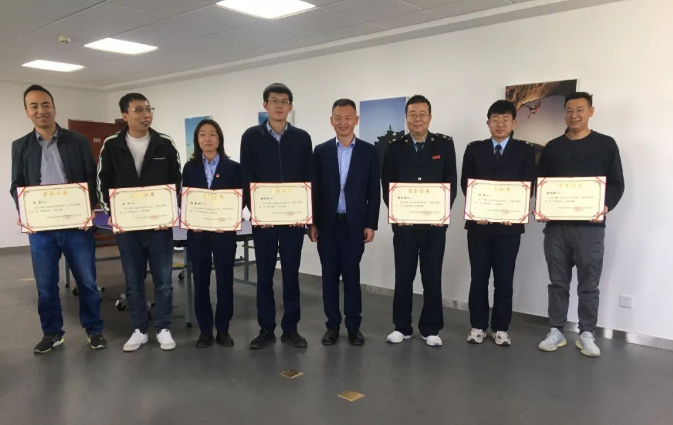 市產(chǎn)投集團(tuán)團(tuán)委舉辦“慶五一、迎五四”球類聯(lián)誼比賽(圖3)